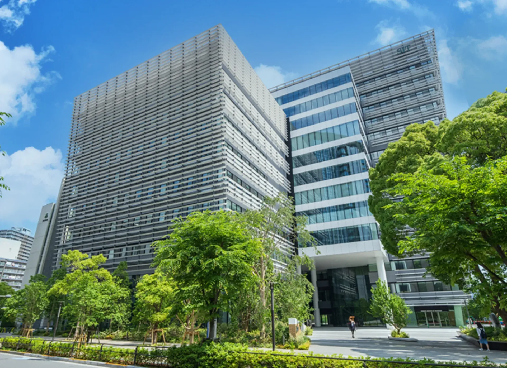 芝浦工業大学 豊洲キャンパスの外観｜四工大・日東駒専などの私立大学理系対策コース